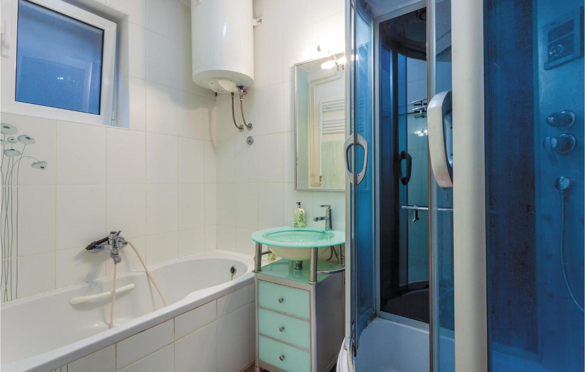 Amazing Home In Podstrana With Kitchen Dış mekan fotoğraf