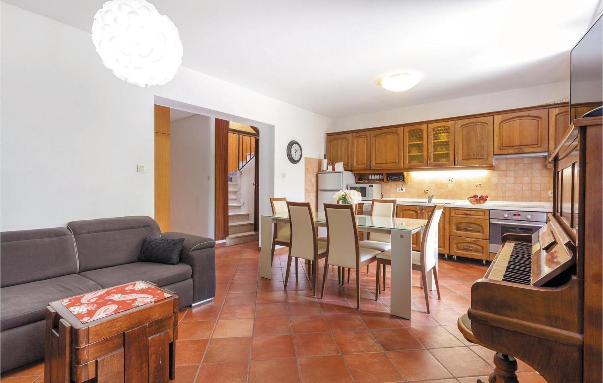 Amazing Home In Podstrana With Kitchen Dış mekan fotoğraf